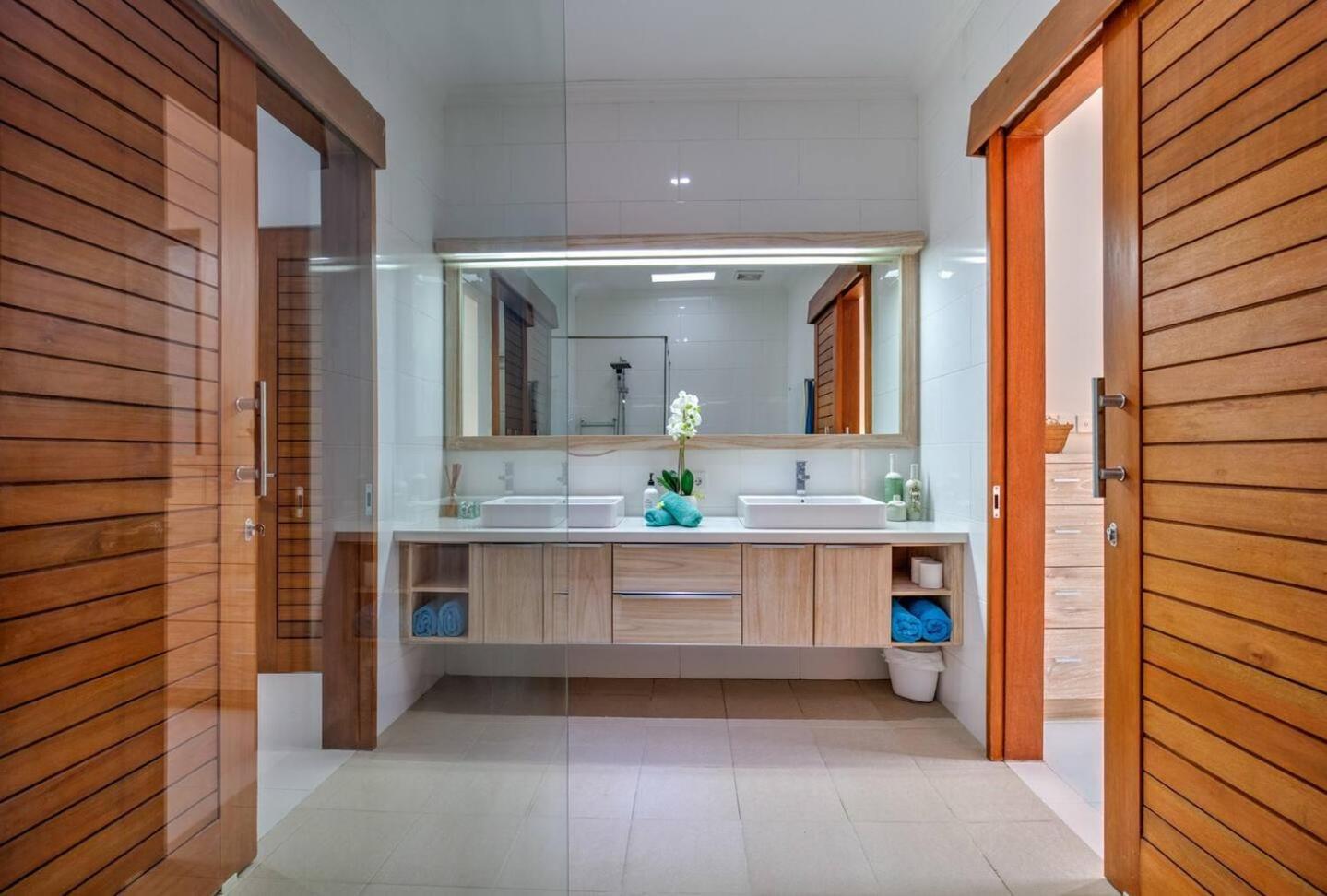 Seminyak, 3br, Ensuites, Sleep 6, Peaceful