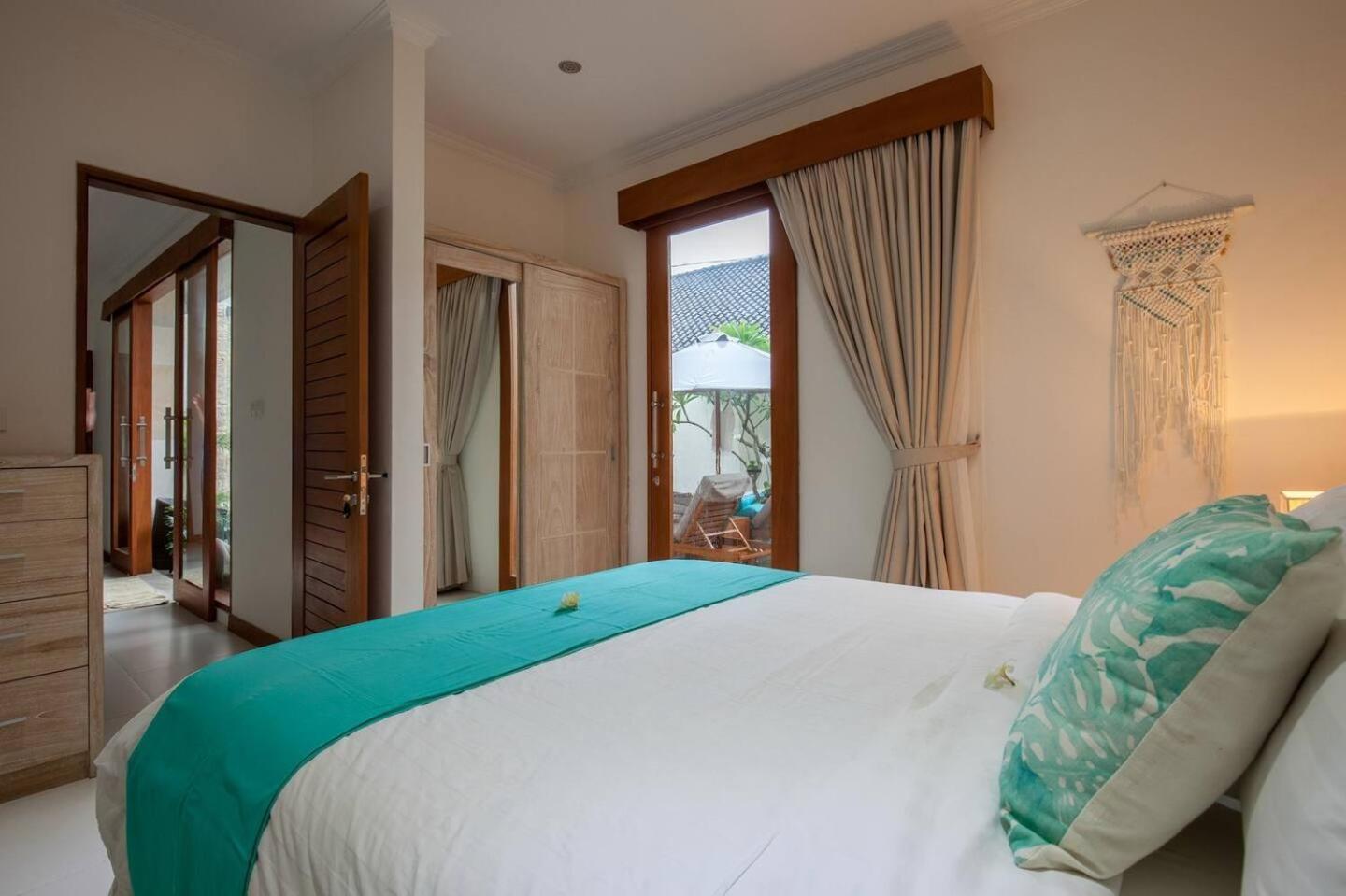 Seminyak, 3br, Ensuites, Sleep 6, Peaceful Villa Seminyak (Bali)