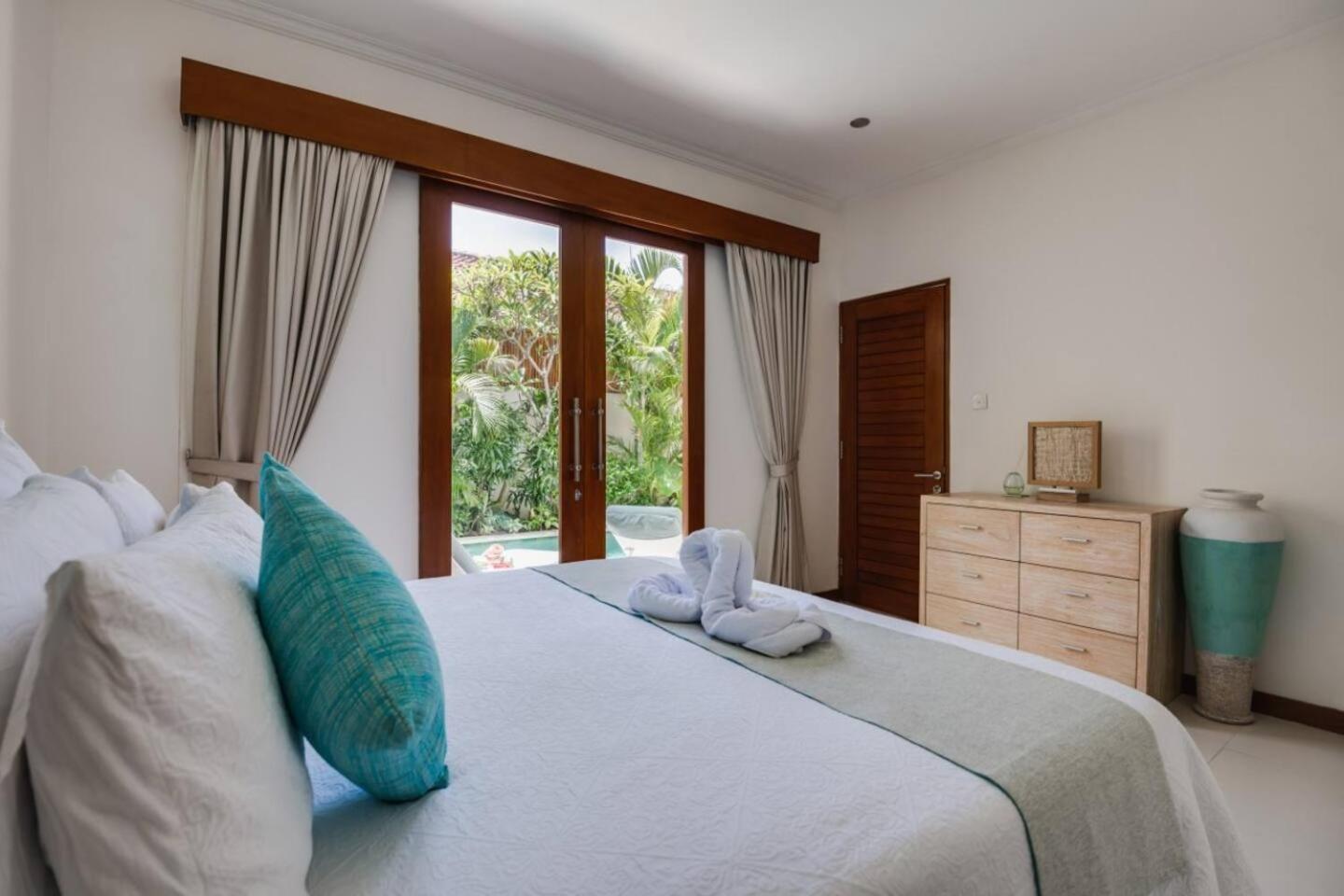 Seminyak, 3br, Ensuites, Sleep 6, Peaceful Seminyak (Bali)