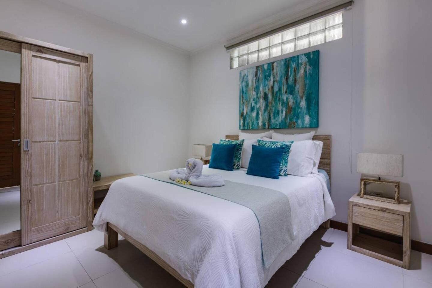 Villa Seminyak, 3br, Ensuites, Sleep 6, Peaceful Seminyak (Bali)